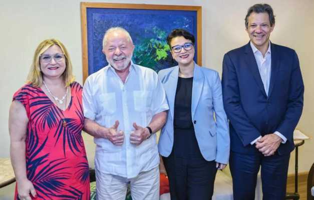 Lula cumpre promessa e coloca  mulheres no comando do Banco do Brasil e da Caixa