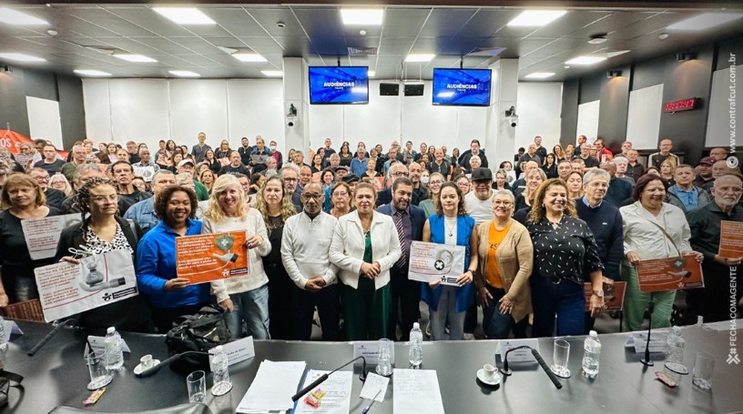 Aposentados do Itaú lotam a Alesp em audiência pública pelo direito à saúde