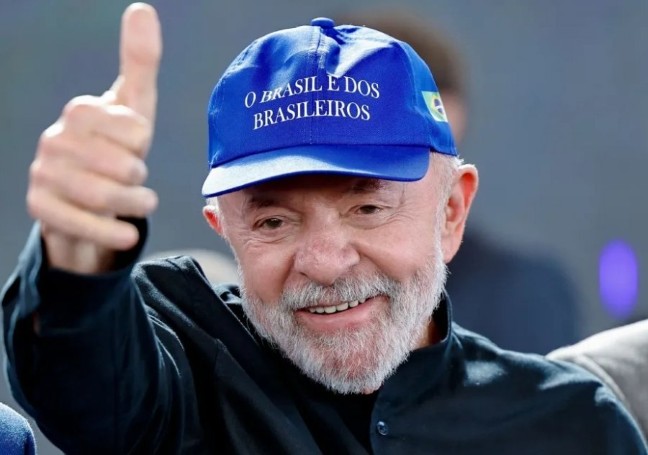 Vitória do povo: Lula veta aumento de cadeiras na Câmara