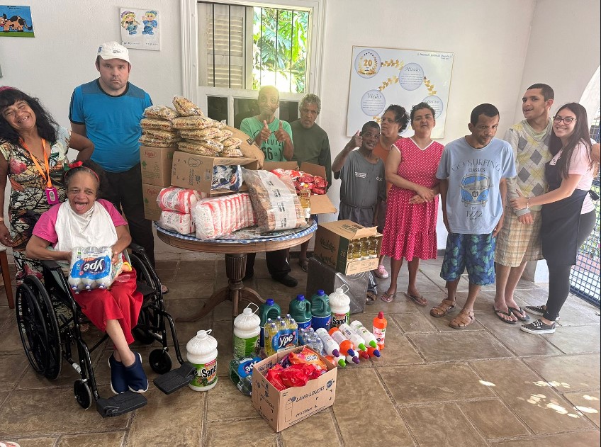 Sindicato faz entrega de doações