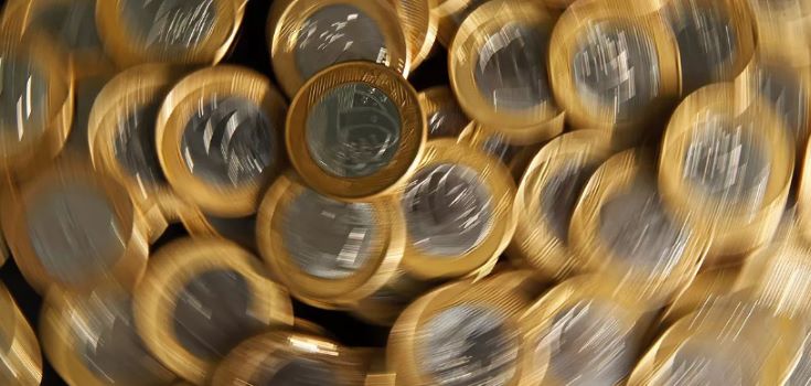 Número de endividados recua, mas inadimplência cresce no Brasil