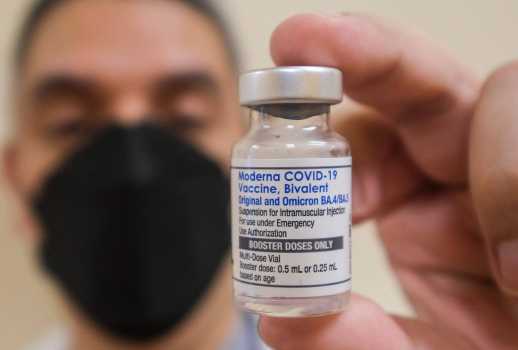 Petrópolis inicia a aplicação de vacina bivalente da Pfizer