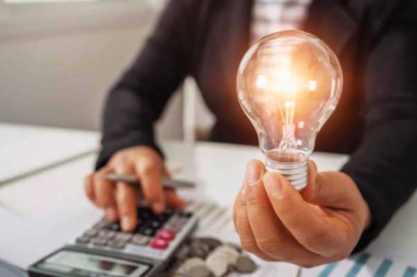 Tarifa de energia elétrica deve subir, em média, 5,6% em 2023