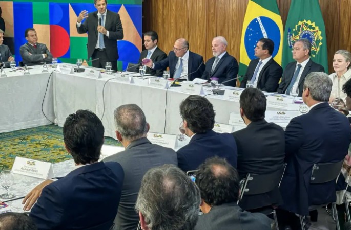 Lula entrega projeto de isenção de IR para quem ganha até R$ 5 mil