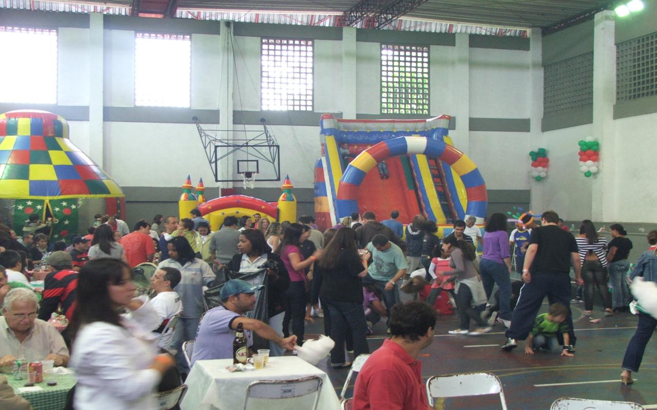 Papai Noel, animação churrasco e muitos premêmios na Festa dos Bancários