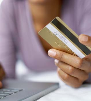 Cartão de crédito teve juros de 238%
