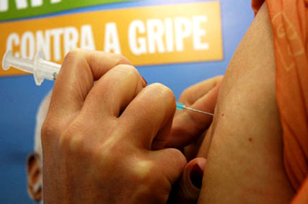 Governo prorroga 2ª etapa da vacinação contra gripe suína