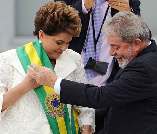 O BRASIL SEGUE COM DILMA - Primeira mulher presidente da República do Brasil