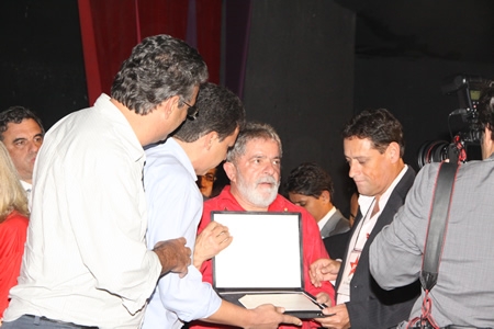 Contraf-CUT homenageia Lula pelas conquistas dos bancários em seu governo