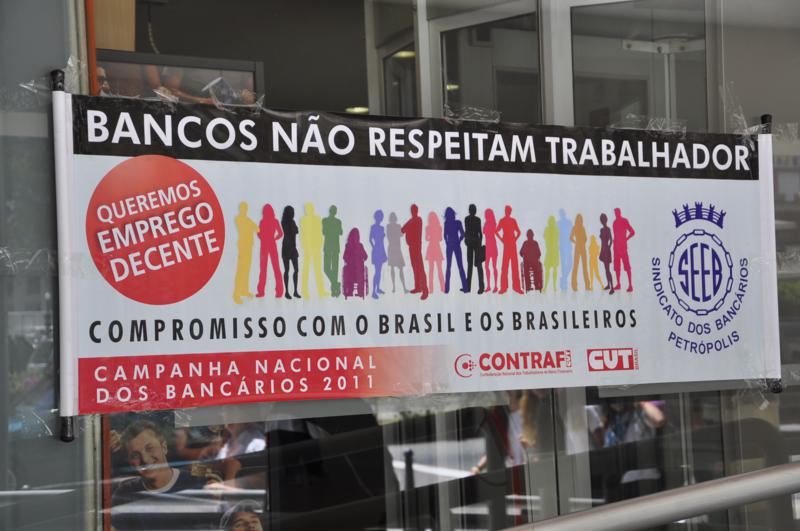 Silêncio dos bancos amplia greve nacional dos bancários
