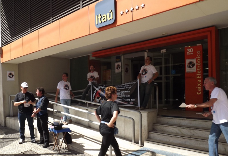 Cresce a mobilização da campanha salarial - Bancários de Petrópolis lançam Campanha Nacional 2012