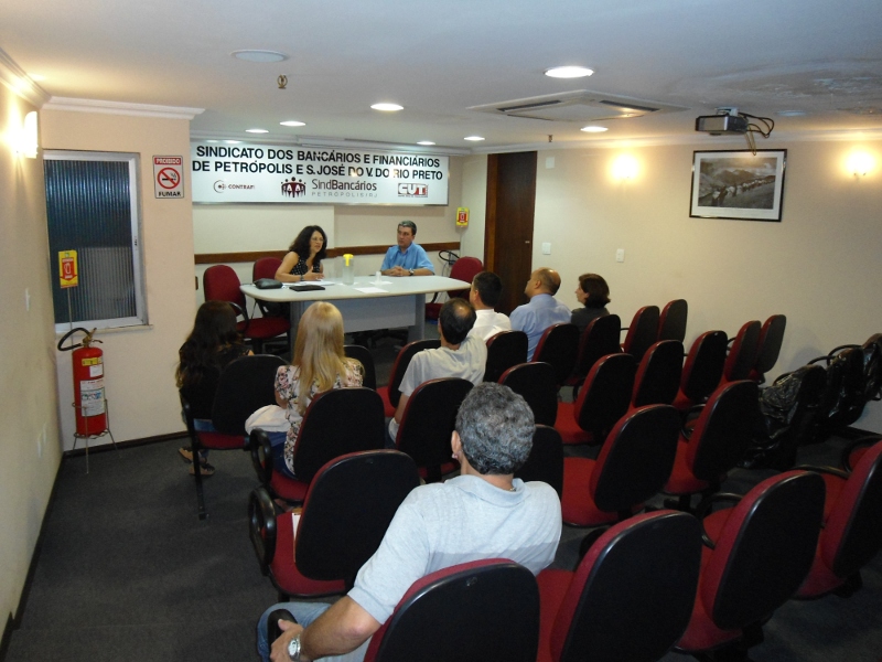 Contraf-CUT define no dia 07 luta nacional contra plano de funções do BB