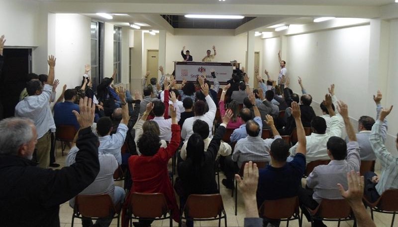 Bancários de Petrópolis rejeitam proposta e vão à GREVE