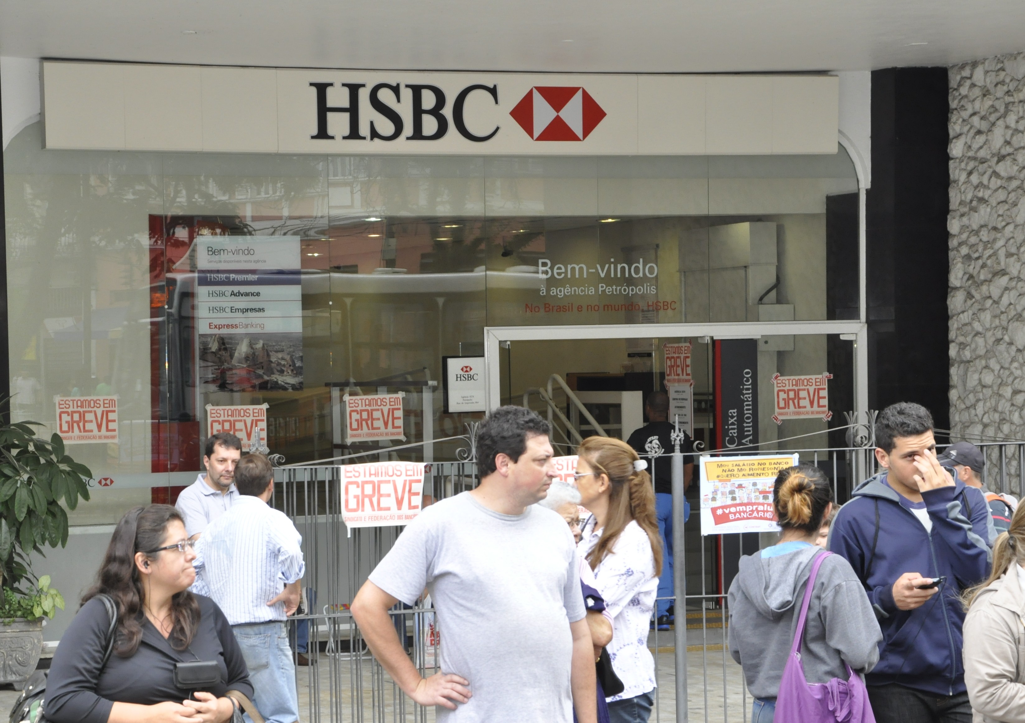 Cresce o nº de agências bancárias em greve no país