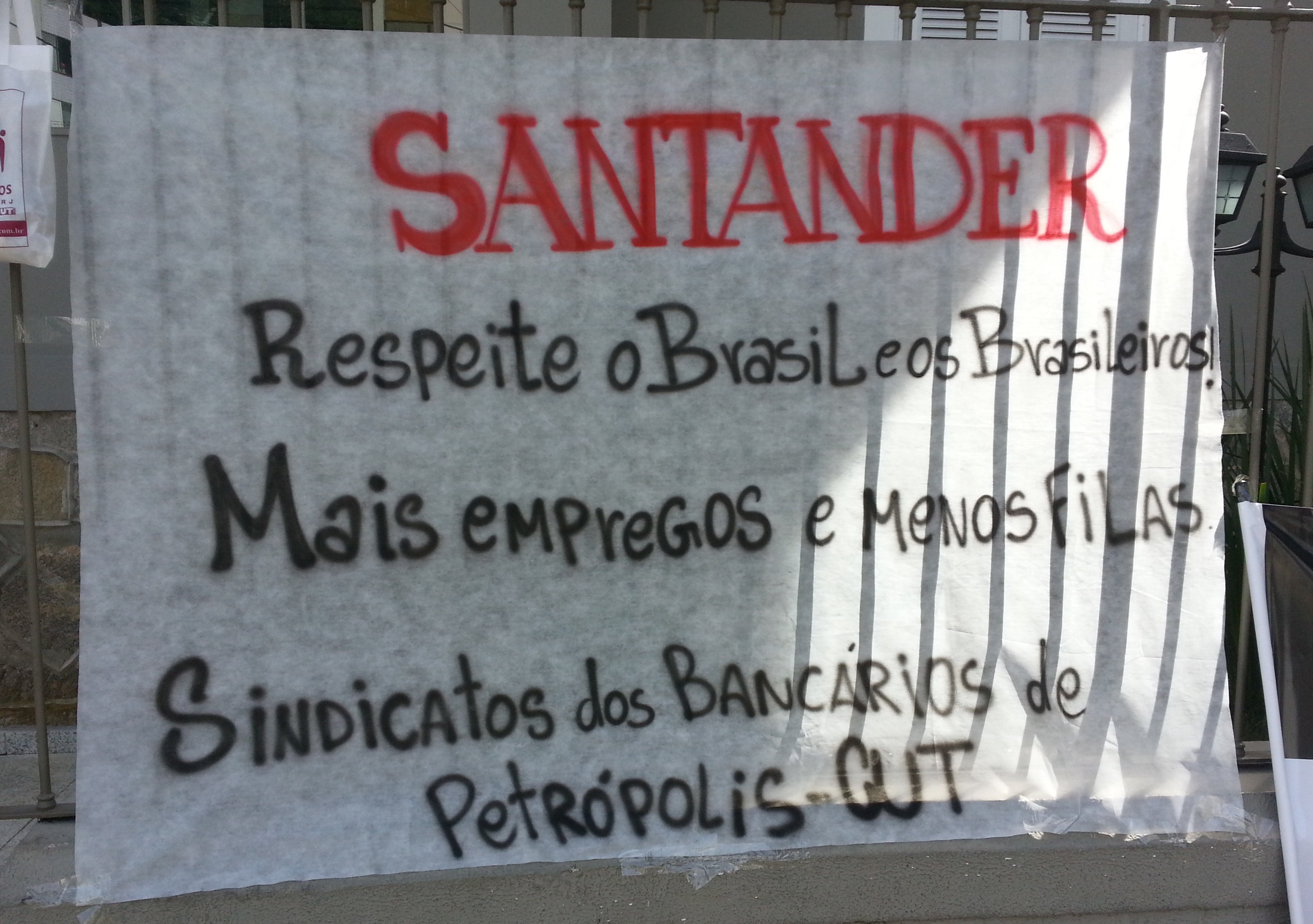 SINDICATO PARALISA CINCO AGÊNCIAS DO SANTANDER