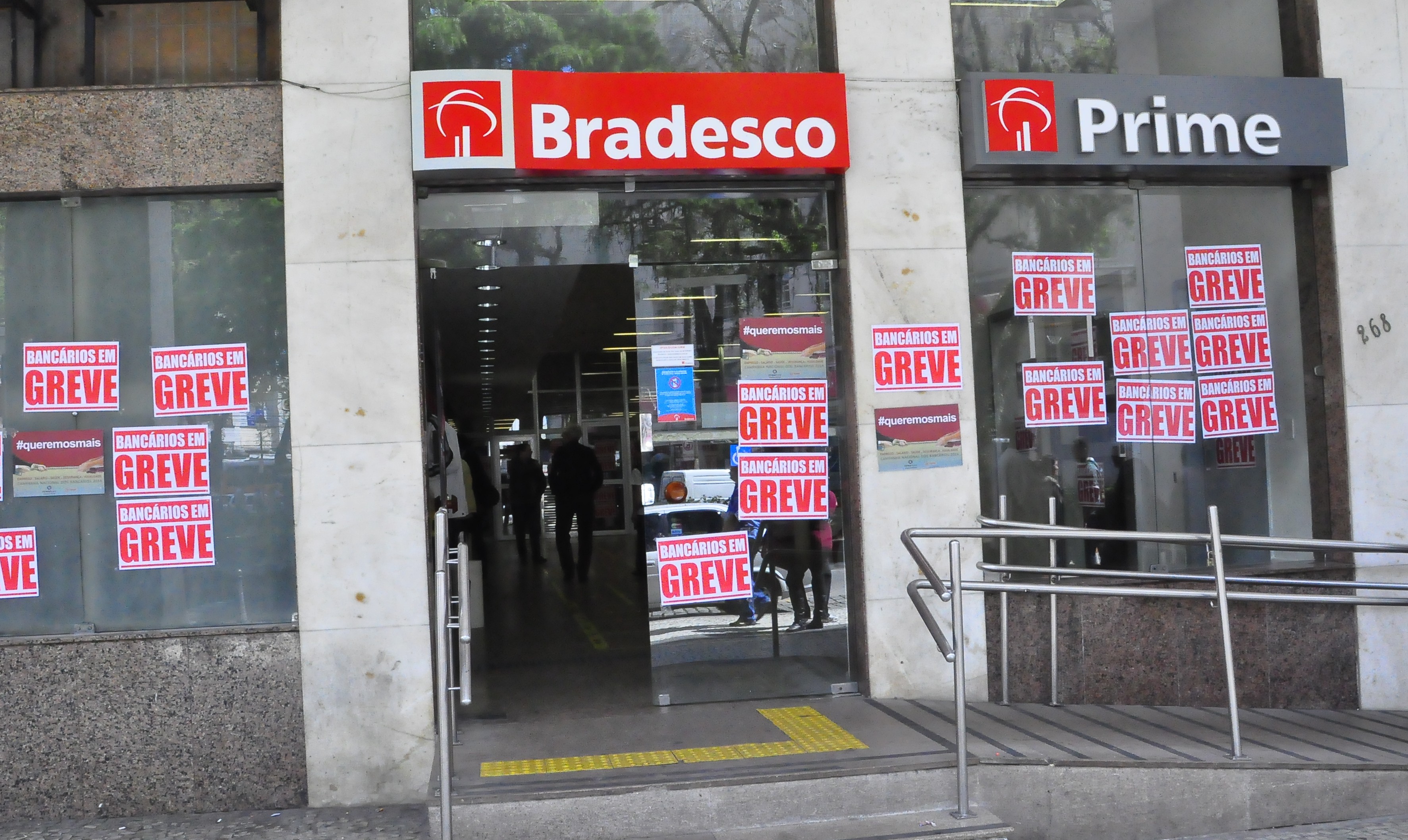 Greve dos bancários cresce pelo país