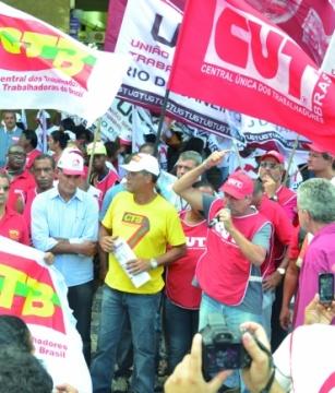 CUT e centrais sindicais voltam a se reunir com  ministros do governo amanhã