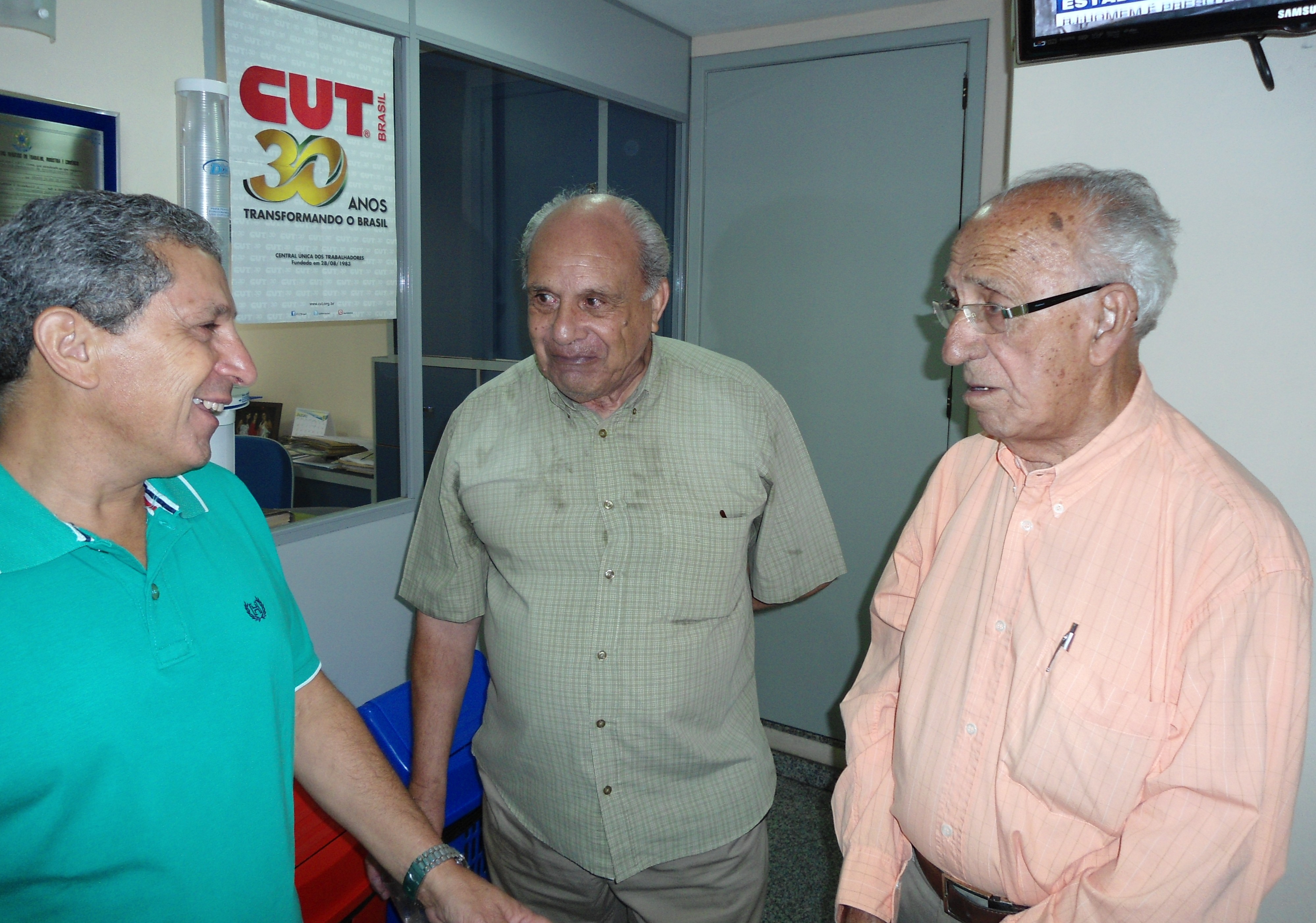 CAFÉ DA MANHÃ EM HOMEMAGEM AO DIA DO APOSENTADO