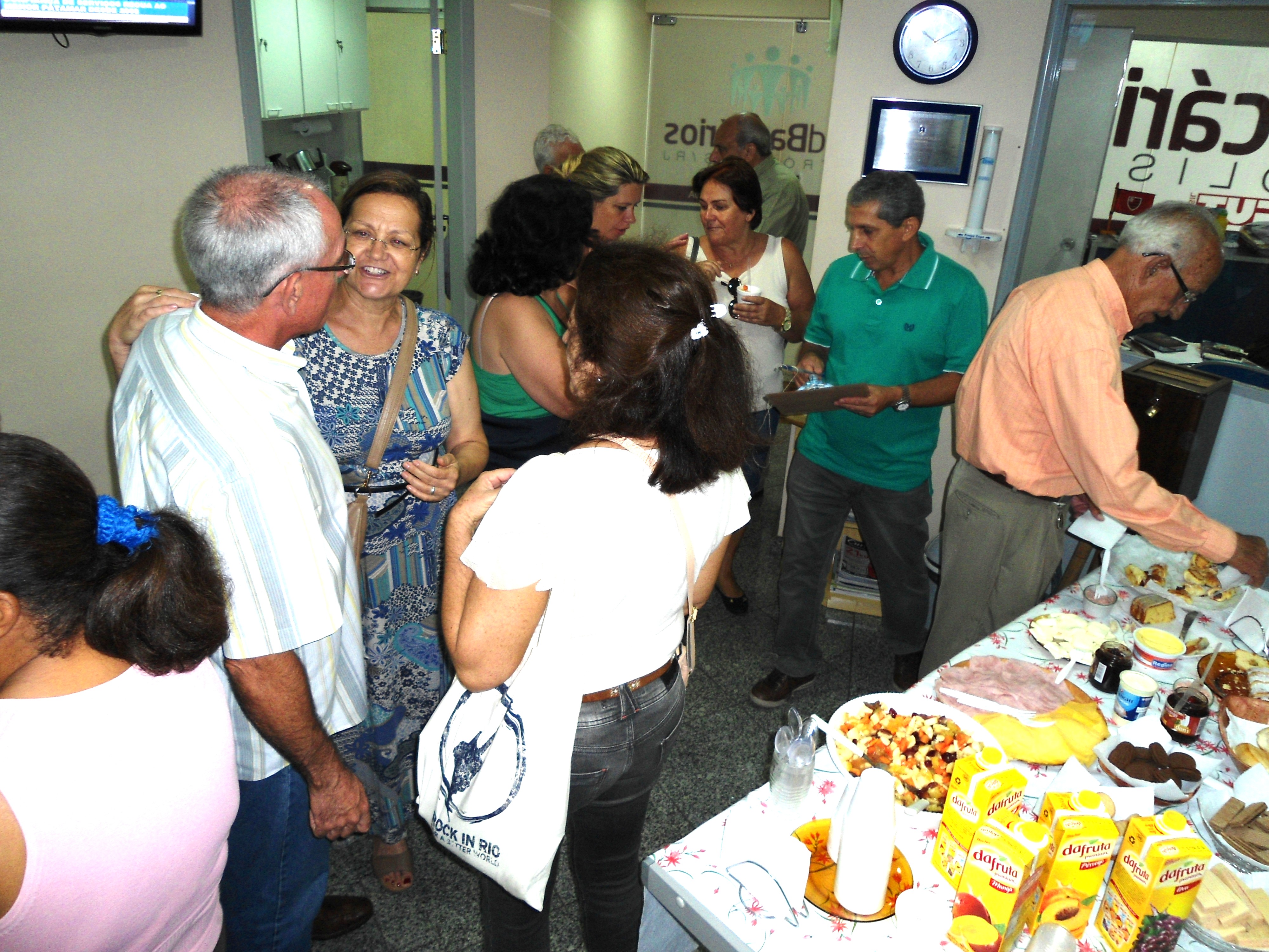CAFÉ DA MANHÃ EM HOMEMAGEM AO DIA DO APOSENTADO