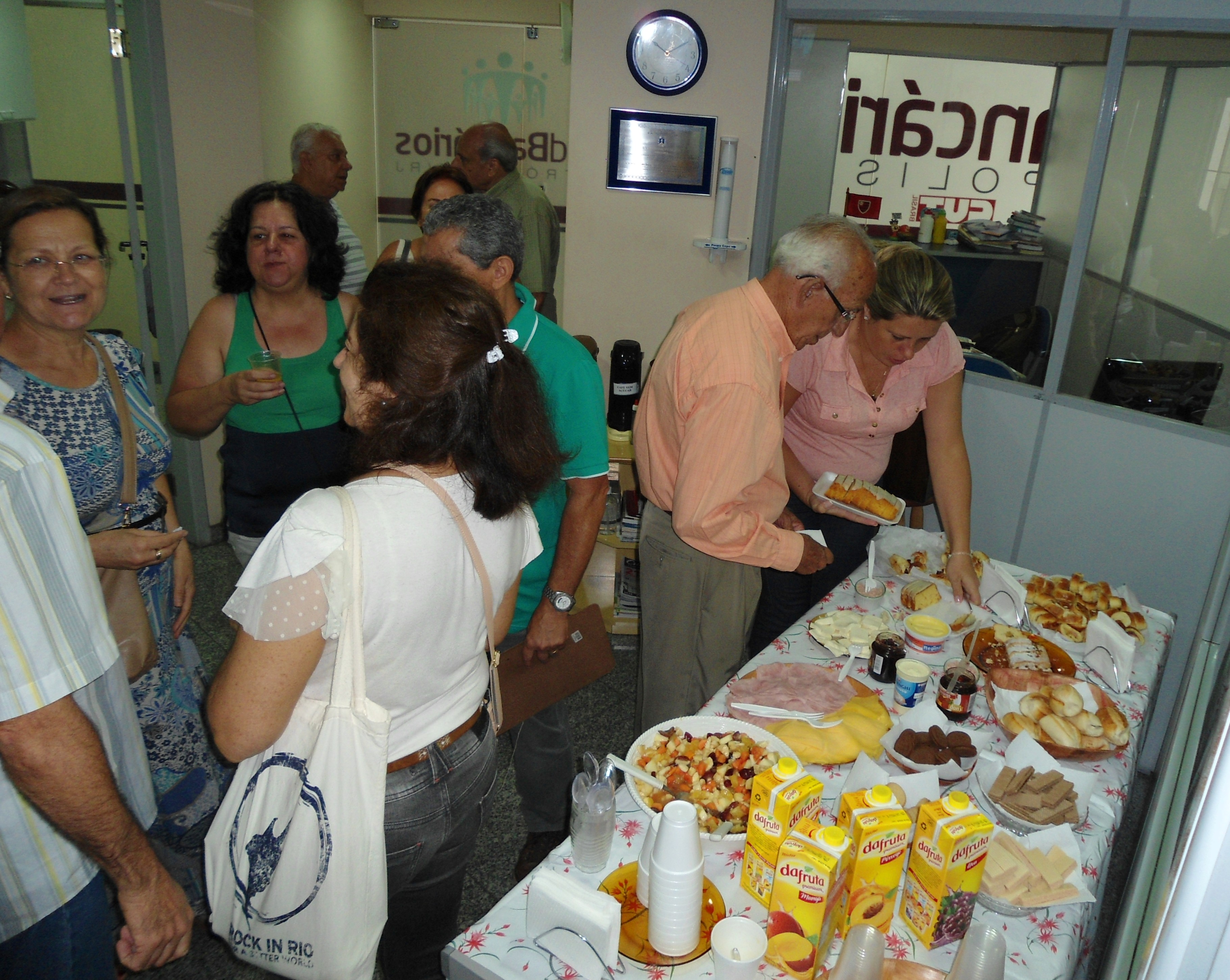 CAFÉ DA MANHÃ EM HOMEMAGEM AO DIA DO APOSENTADO