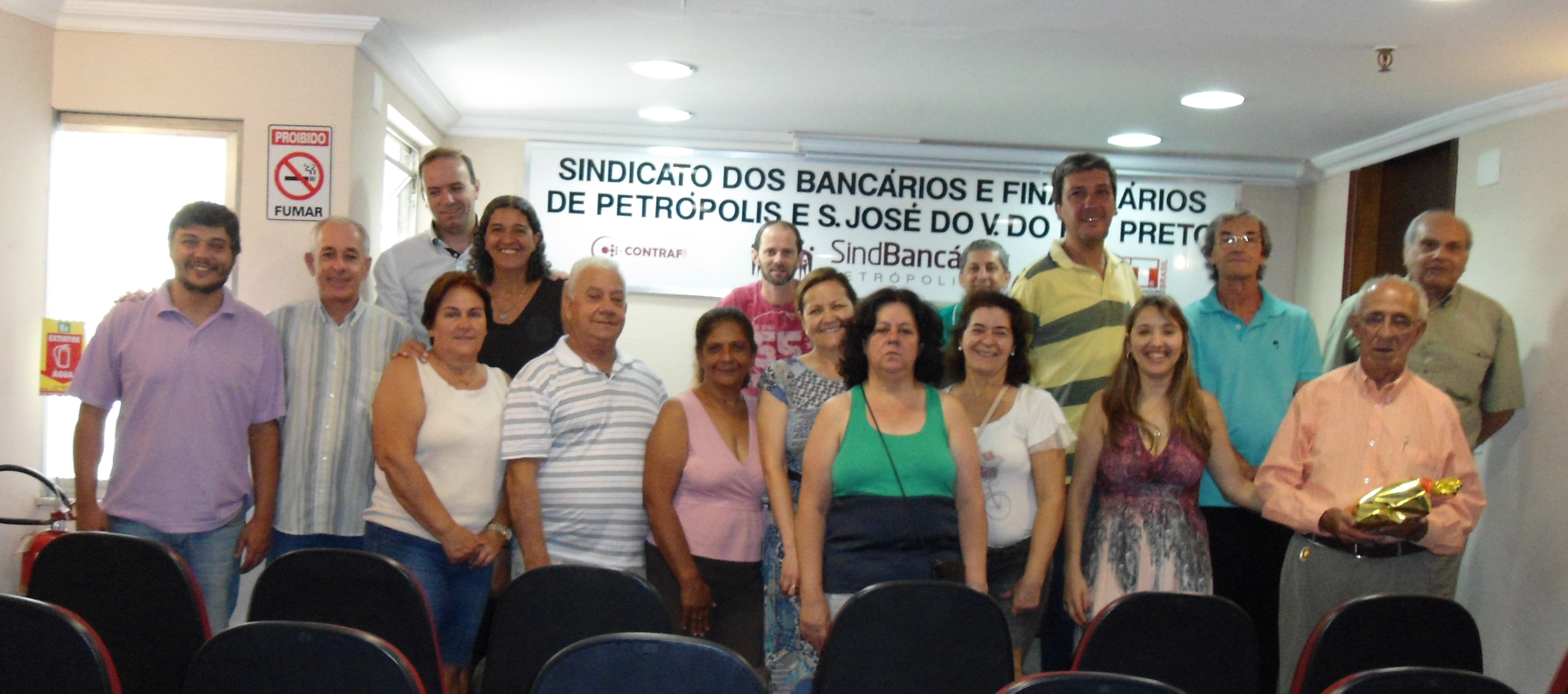 CAFÉ DA MANHÃ EM HOMEMAGEM AO DIA DO APOSENTADO