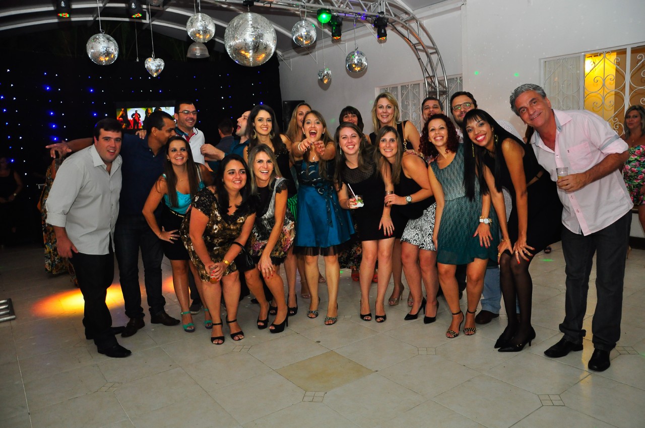 HOMENAGEM ÀS MULHERES