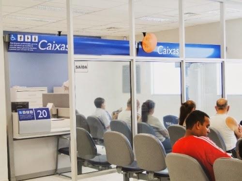Bancos são obrigados a prestar atendimento nos guichês de caixa