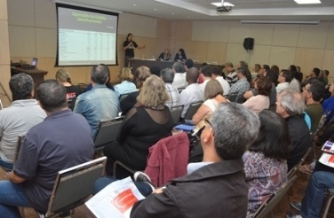 COEs traçam estratégias para negociações com bancos privados