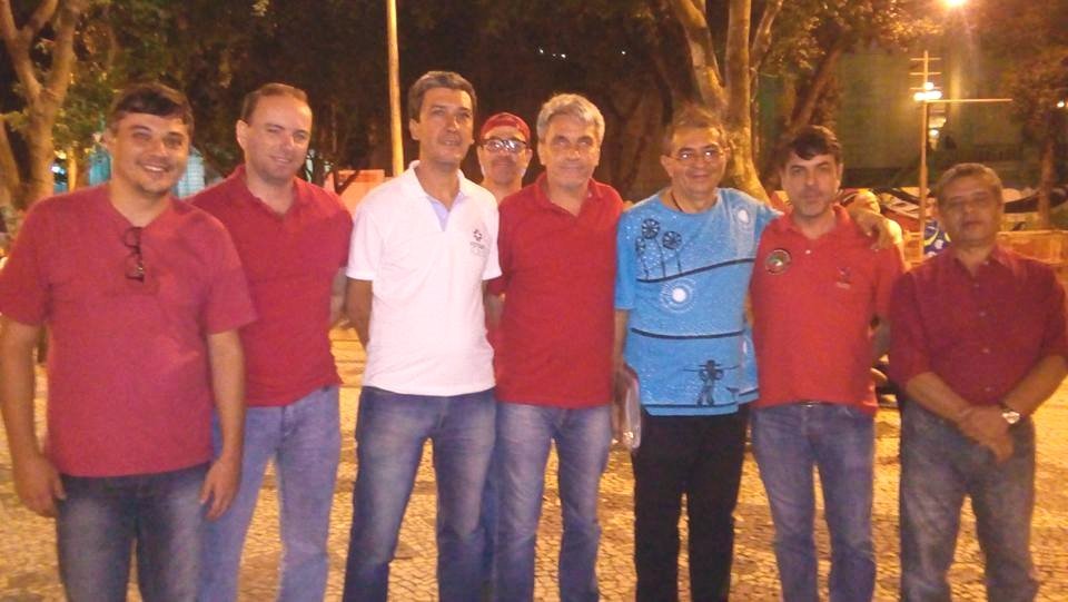 Bancários param a Rio Branco contra o PL4330