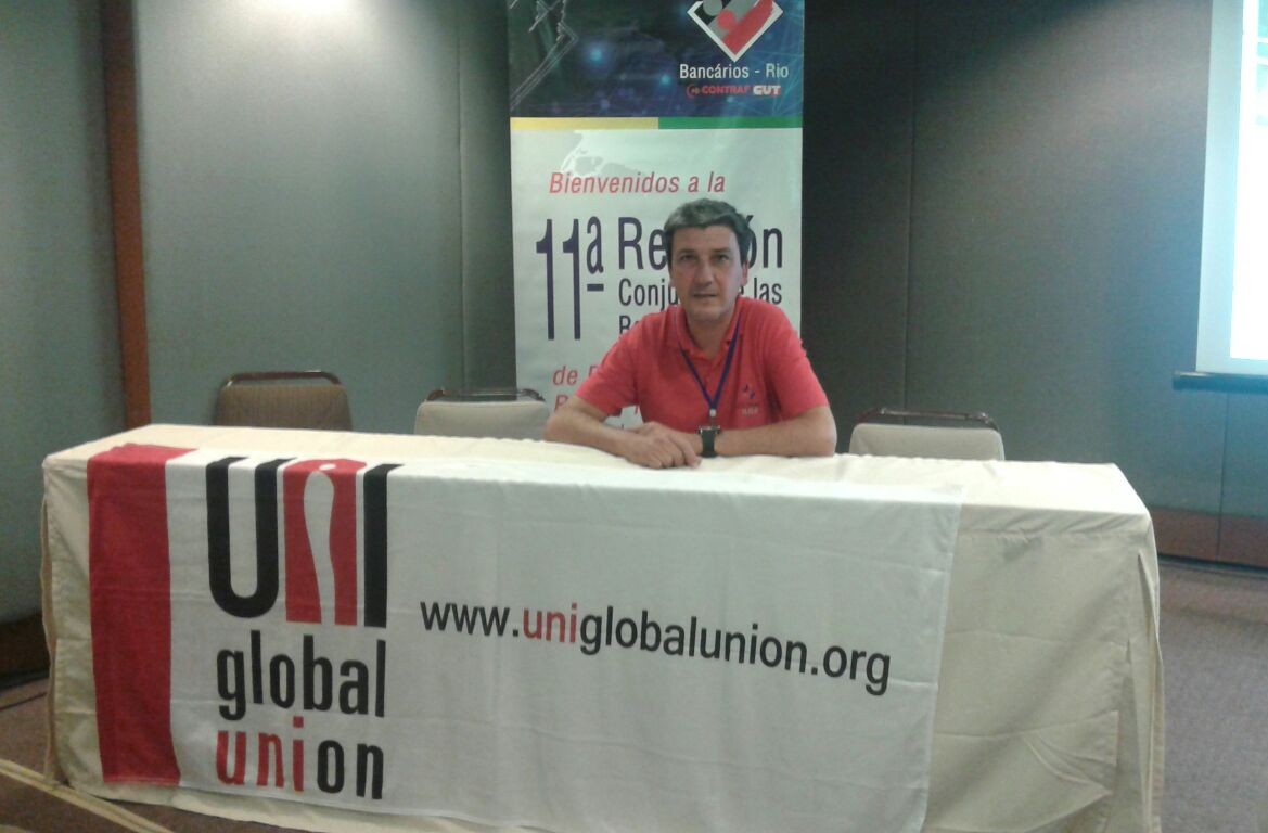 Dirigentes sindicais de bancos internacionais discutem terceirização no Rio