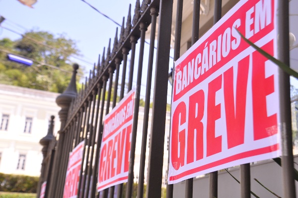 Greve Nacional - Bancários exigem proposta decente