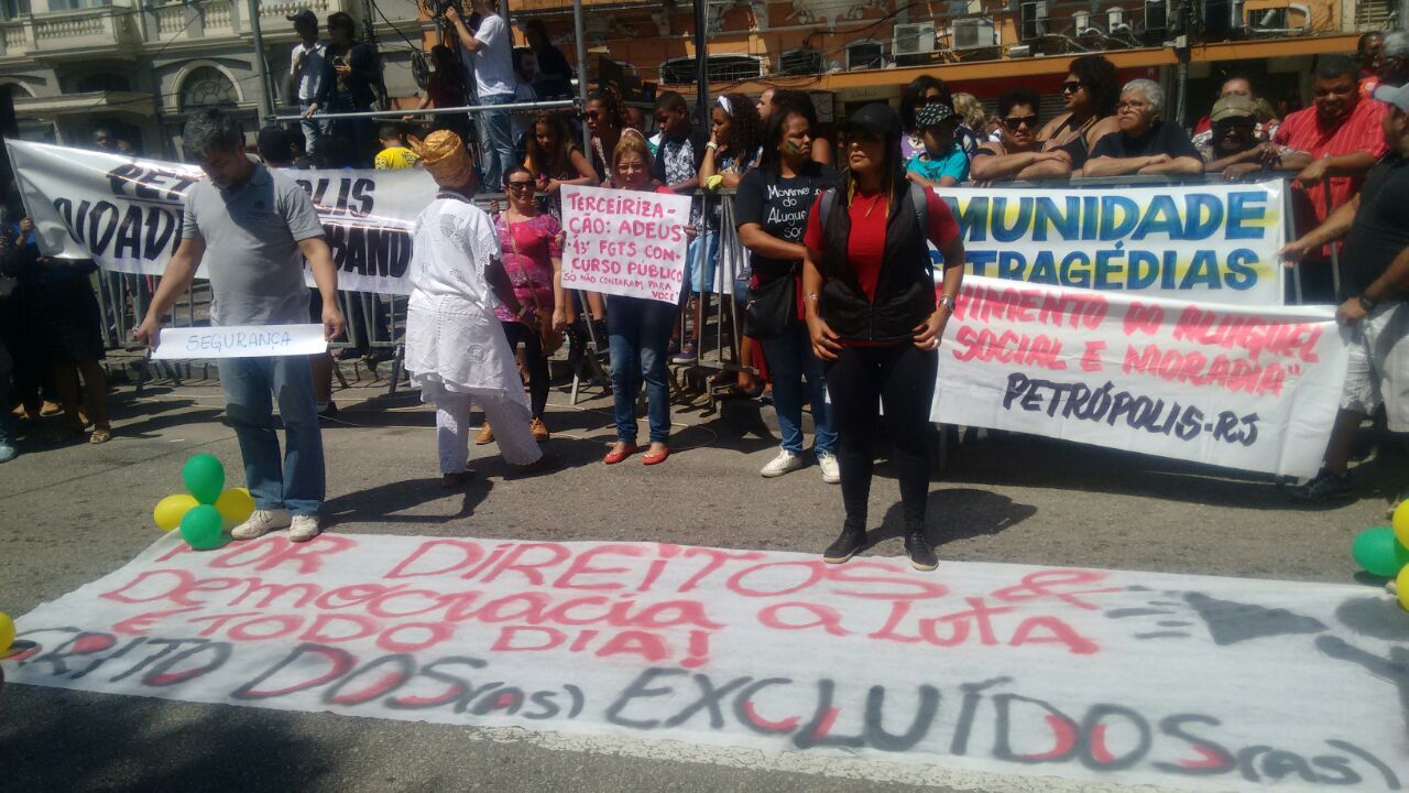 Governo antidemocrático tenta abafar o Grito dos Excluídos em Petrópolis