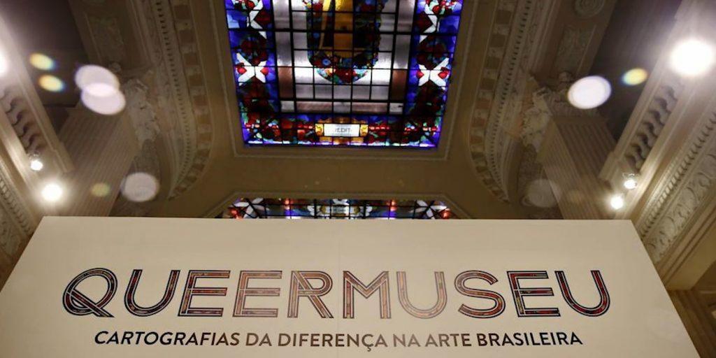 Santander fecha exposição