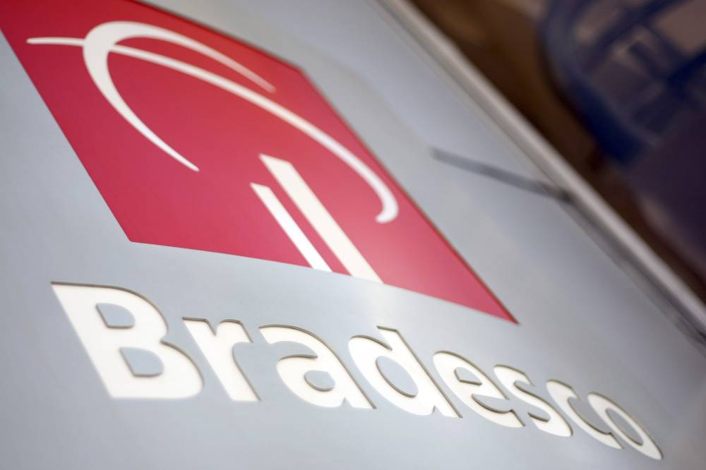 Bradesco já coloca em prática  nova lei trabalhista que prejudica bancários