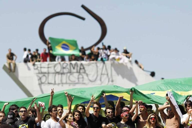 Trabalho do Congresso é avaliado como péssimo em 2017