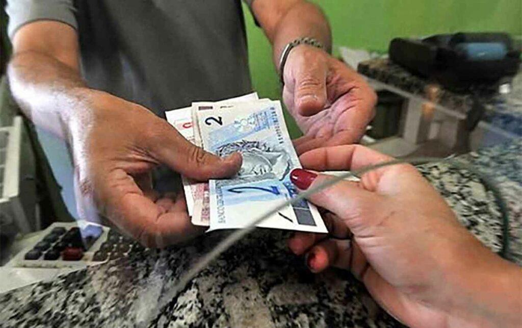 Endividamento da população bate recorde